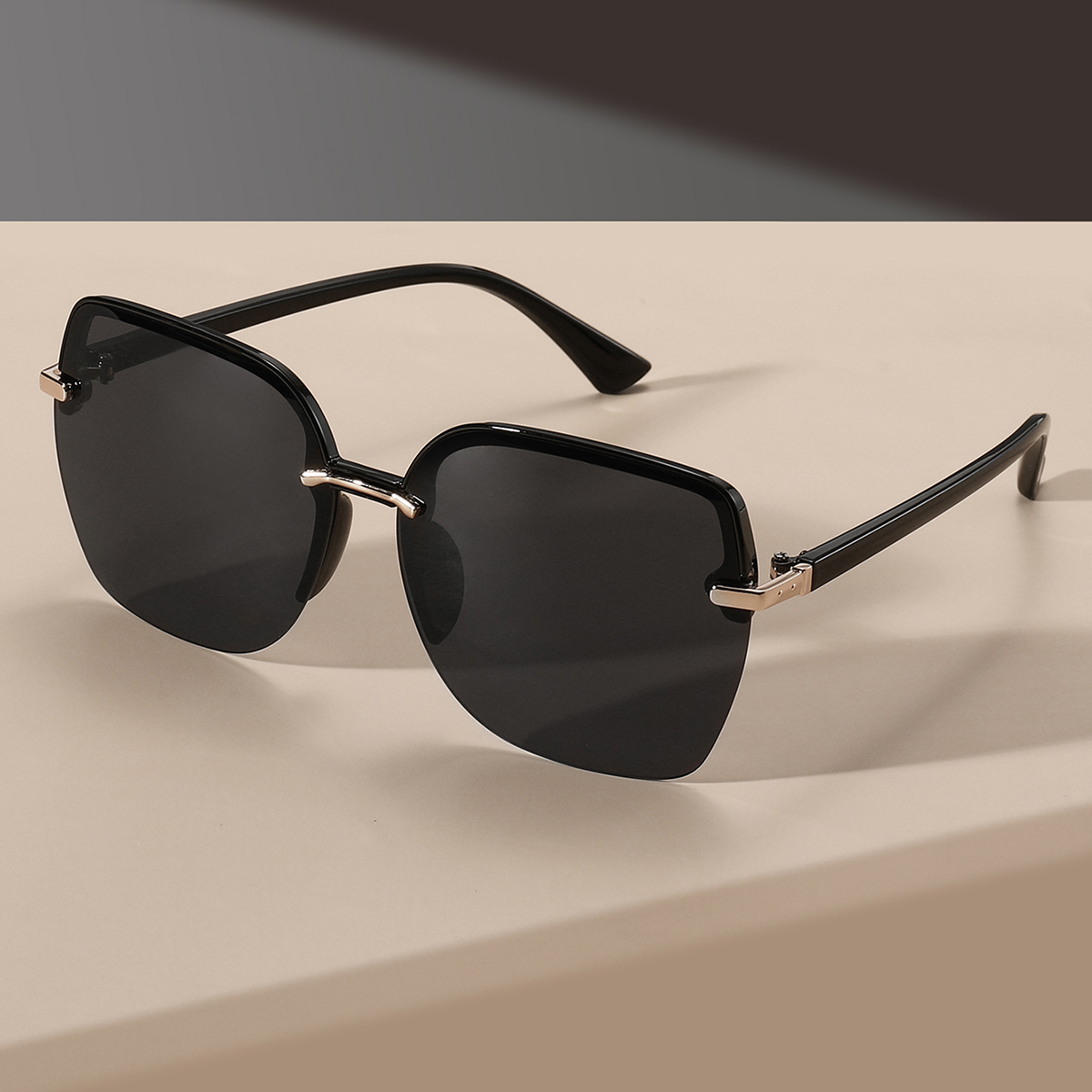 Óculos retrô minimalistas com  - Photography Fashion avaliação e preço